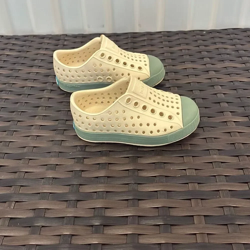 Native Jefferson shoes toddler size 4